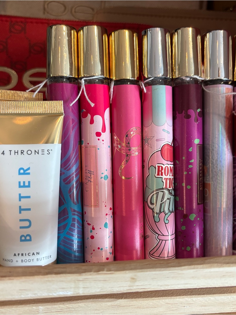 6 travel spray perfumes & 2 body butter lotions